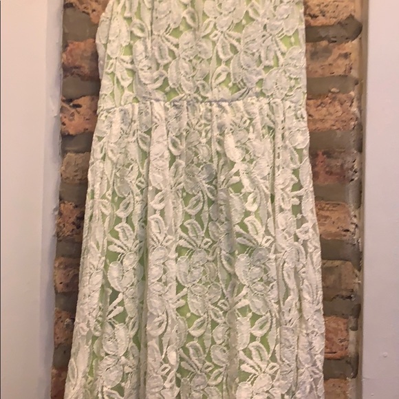 White and Green Lace Dress - Picture 2 of 4